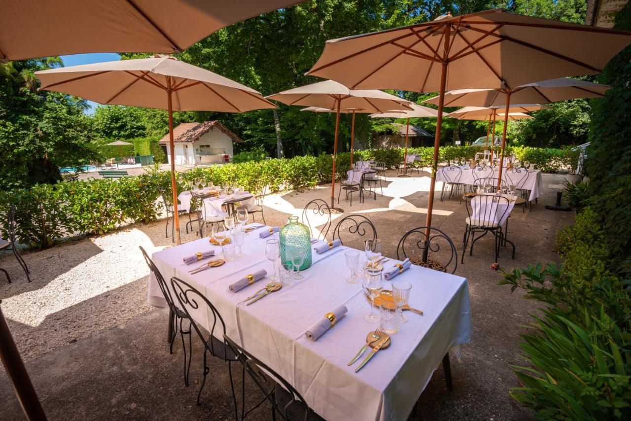 Chateau Des Ayes - Chambres & Suites Saint-Etienne-de-Saint-Geoirs Ngoại thất bức ảnh
