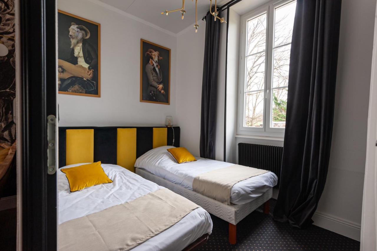 Chateau Des Ayes - Chambres & Suites Saint-Etienne-de-Saint-Geoirs Ngoại thất bức ảnh
