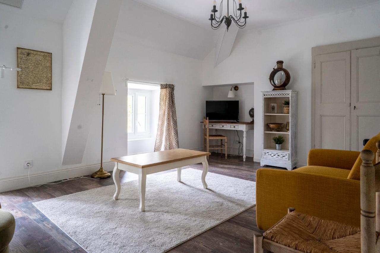 Chateau Des Ayes - Chambres & Suites Saint-Etienne-de-Saint-Geoirs Ngoại thất bức ảnh